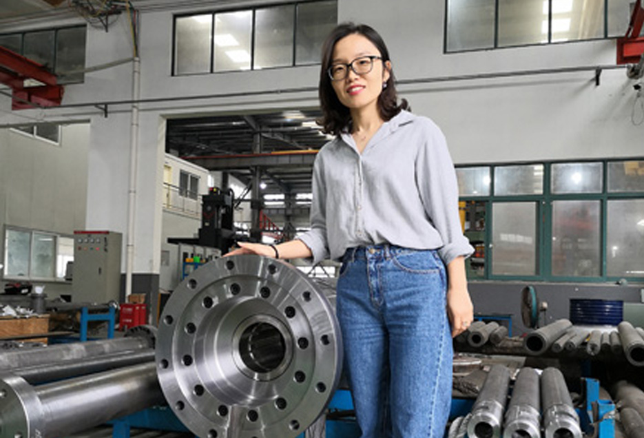 EJS లేబర్ హాలిడేని జరుపుకుంటుంది