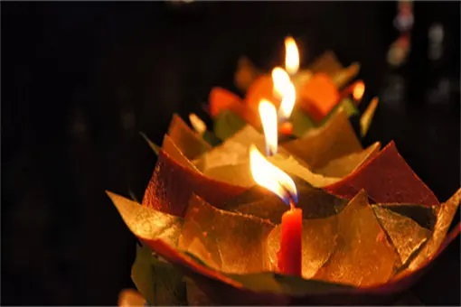 మీరు ఈ రోజు ఎవరి గురించి ఆలోచిస్తున్నారు?